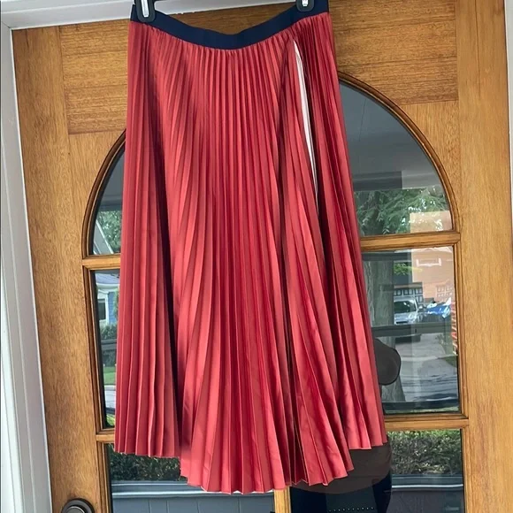 Ted Baker London sunburst pleated skirt. Size 2 (Ted Size) Size 6 US - Picture 3 of 10